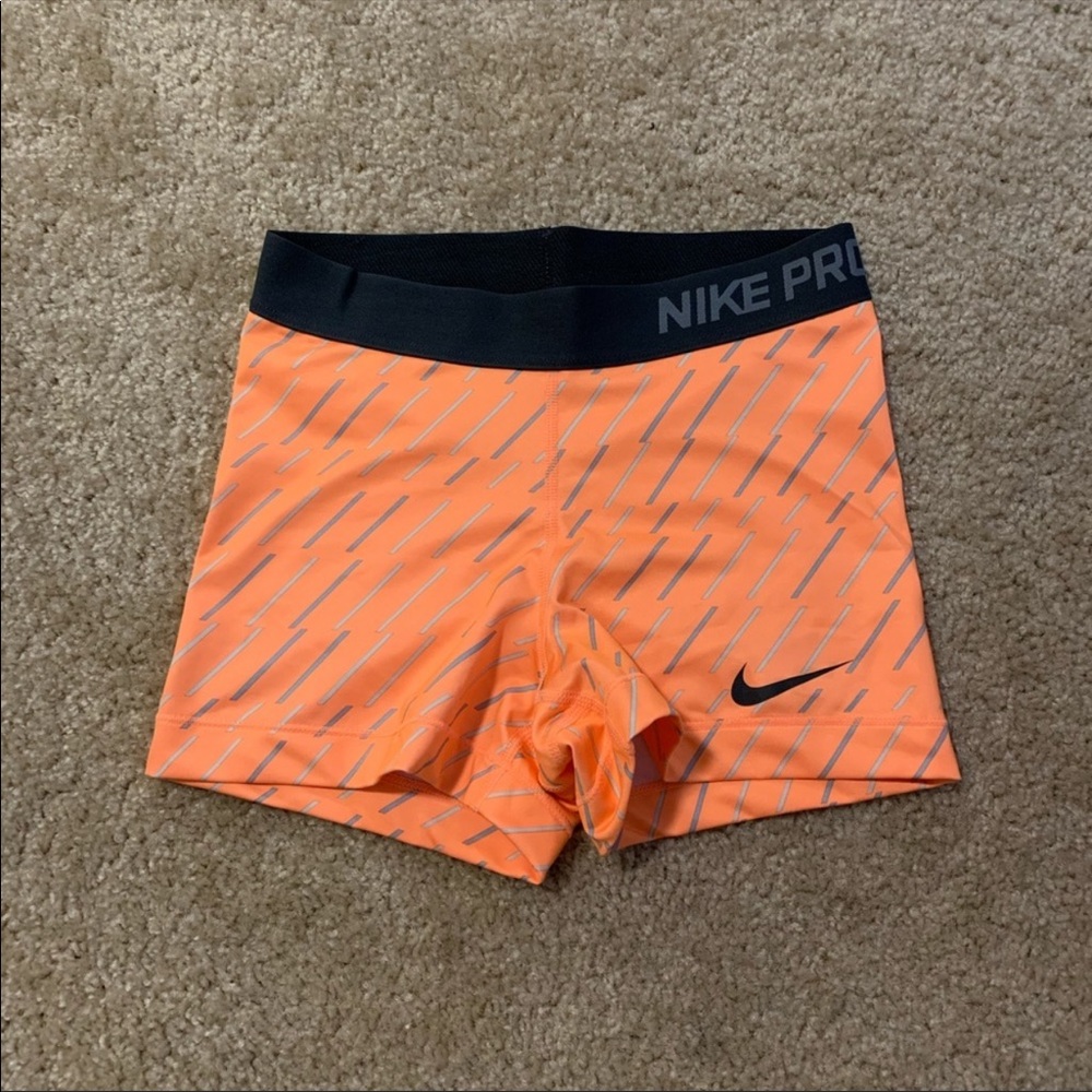 Nike Pro